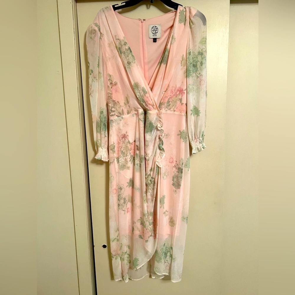 Gorgeous Floral Trendy Sage Collection NEW WITH TAGS Dress!!